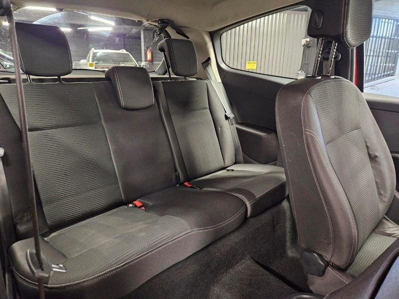 Renault Clio 1.2 16V 3 porte