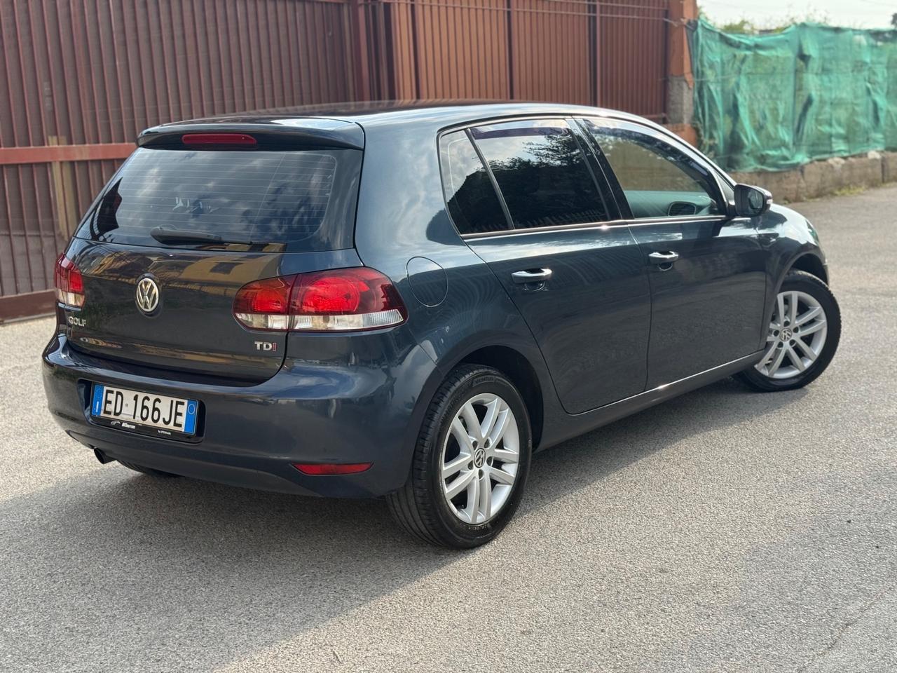 Volkswagen Golf 1.6 TDI DPF 5p. Highline