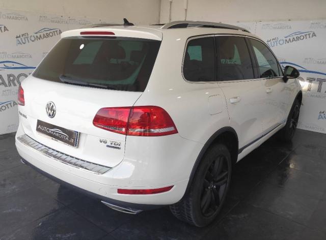 Volkswagen Touareg 3.0 V6 tdi Executive TETTO! FARI A LED!