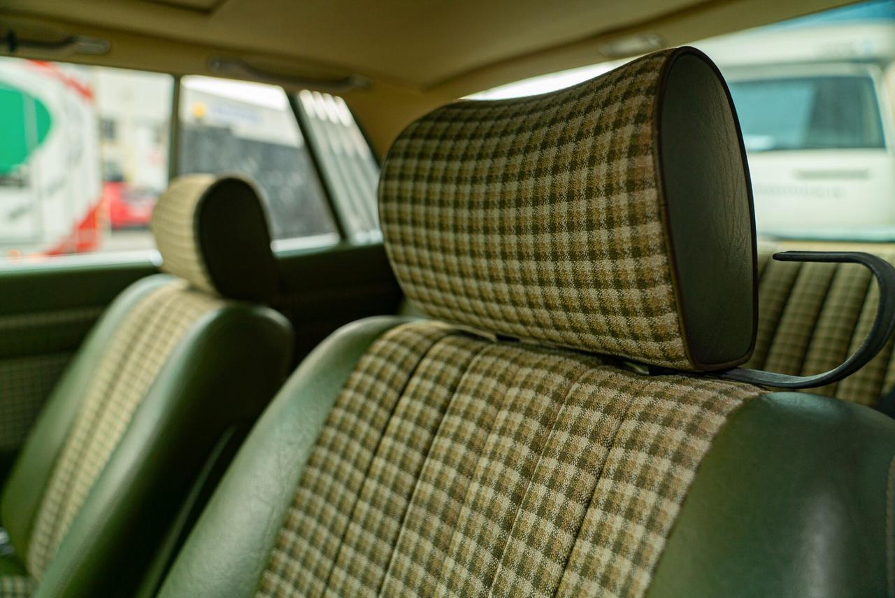 Mercedes-Benz SLC 500 - MER00322