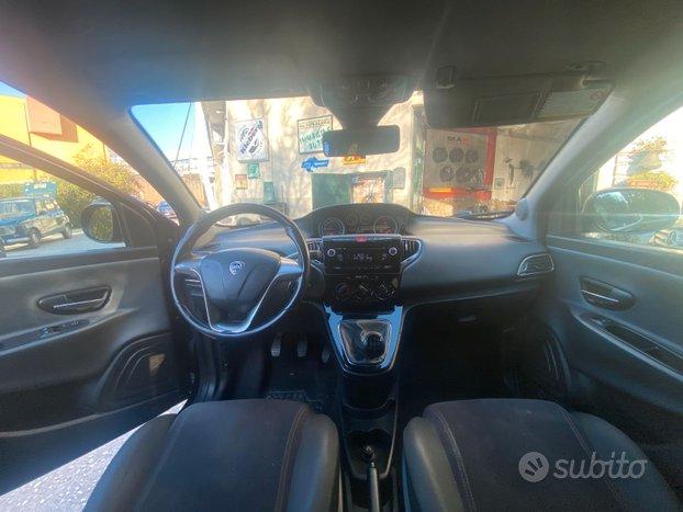 LANCIA YPSILON 1.3MJT 95CV 5 PORTE S&S SILVER.