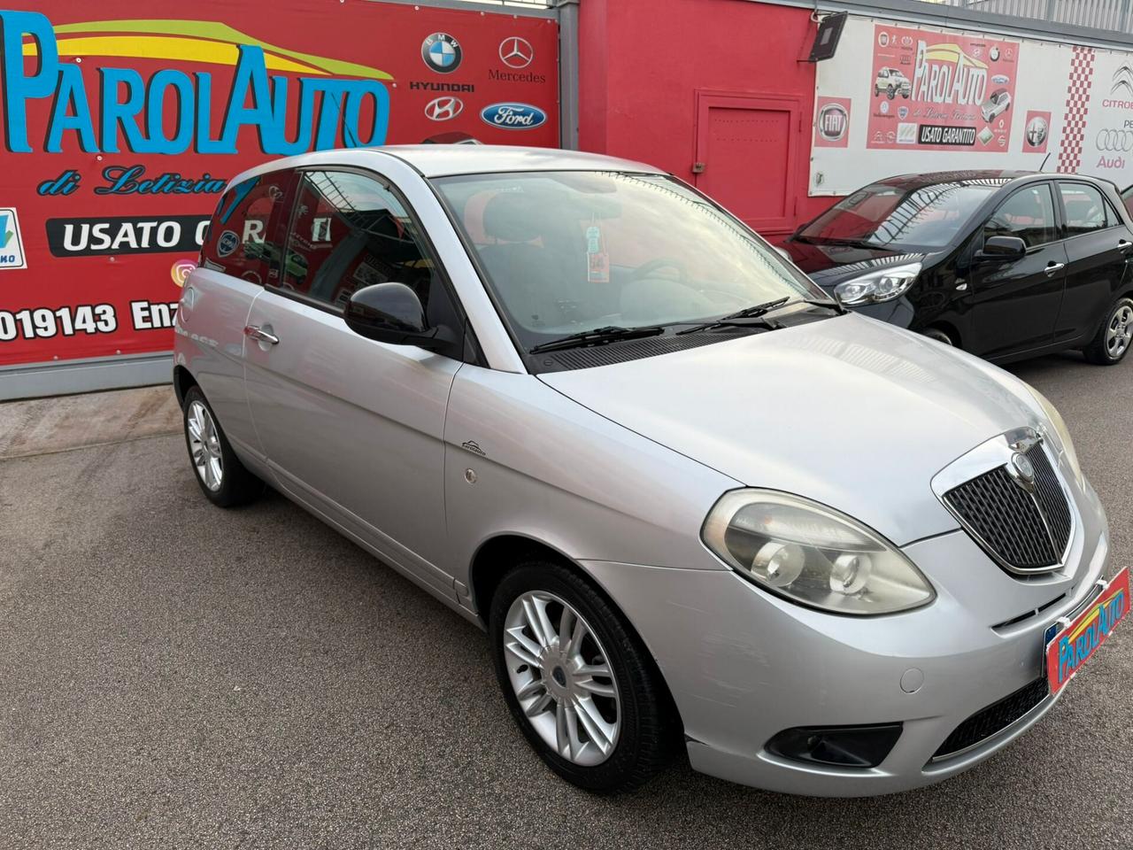 Lancia Ypsilon 1.2 69cv Unyca - 2012