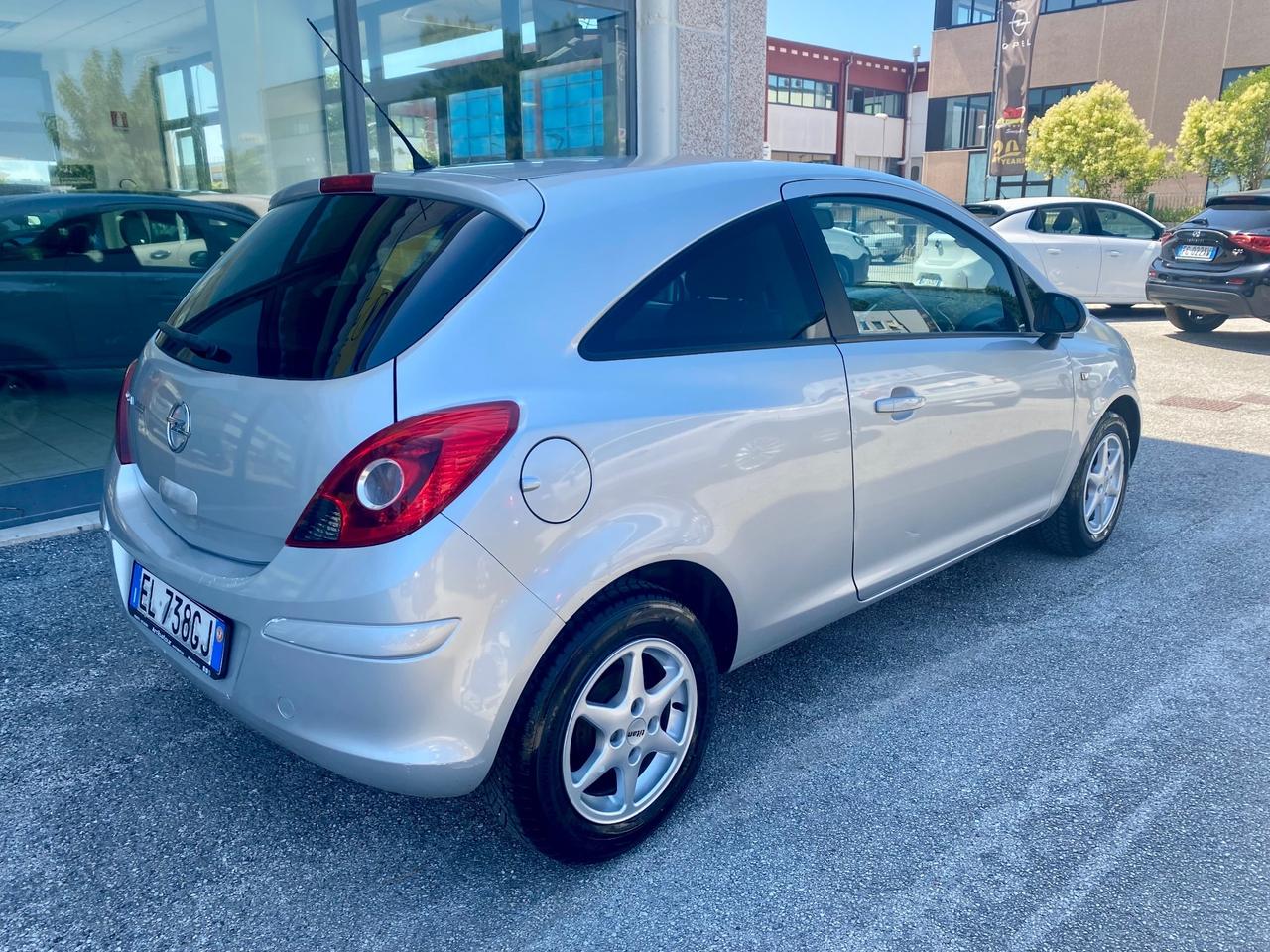 Opel Corsa 1.2 85CV 3 porte GPL - 2012