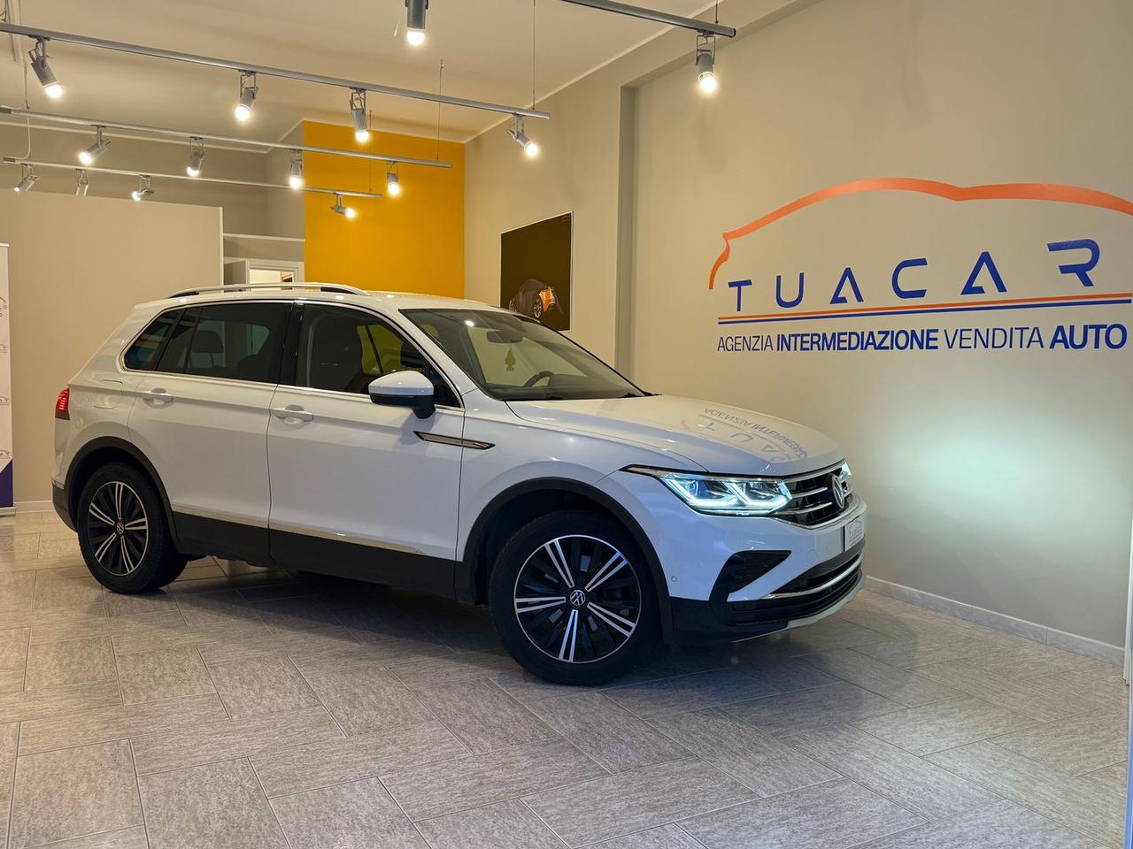 Volkswagen Tiguan Elegance 2.0 TDI #9922