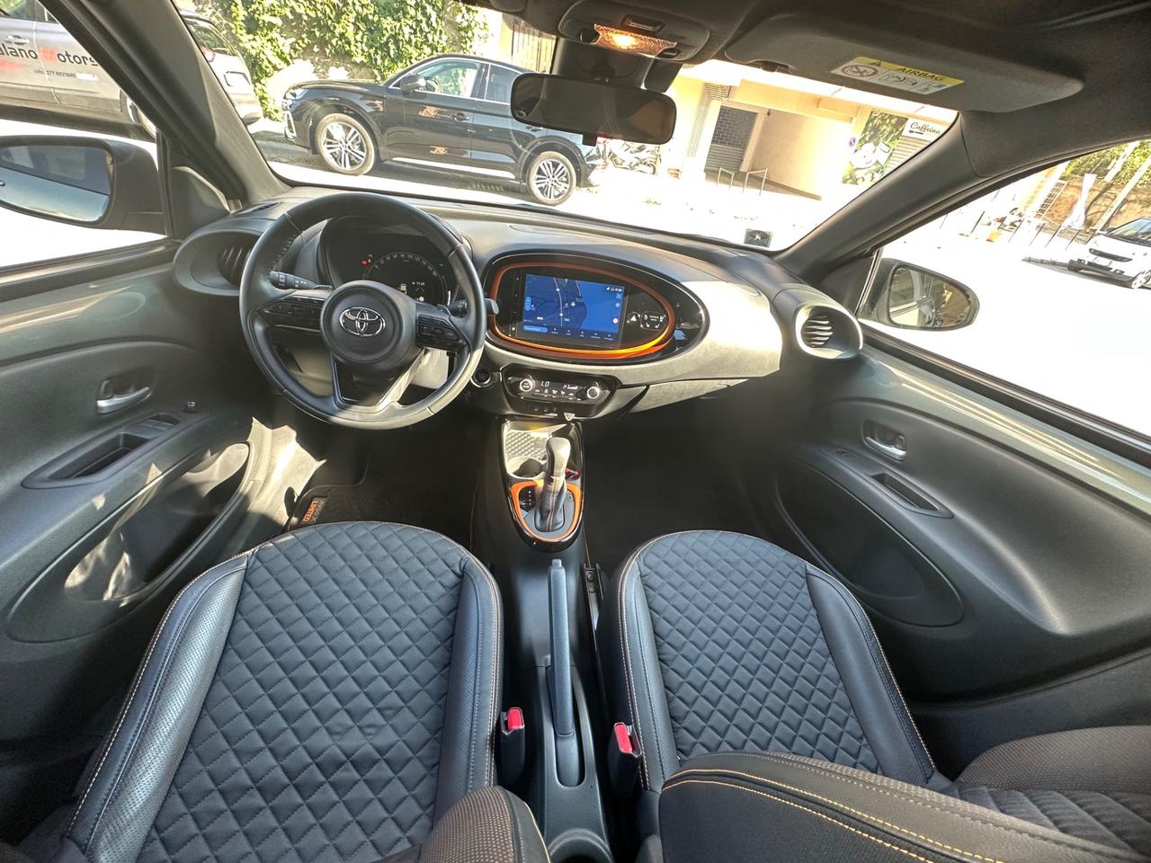 Toyota Aygo Connect 1.0 VVT-i 72 CV 5 porte x-play MMT