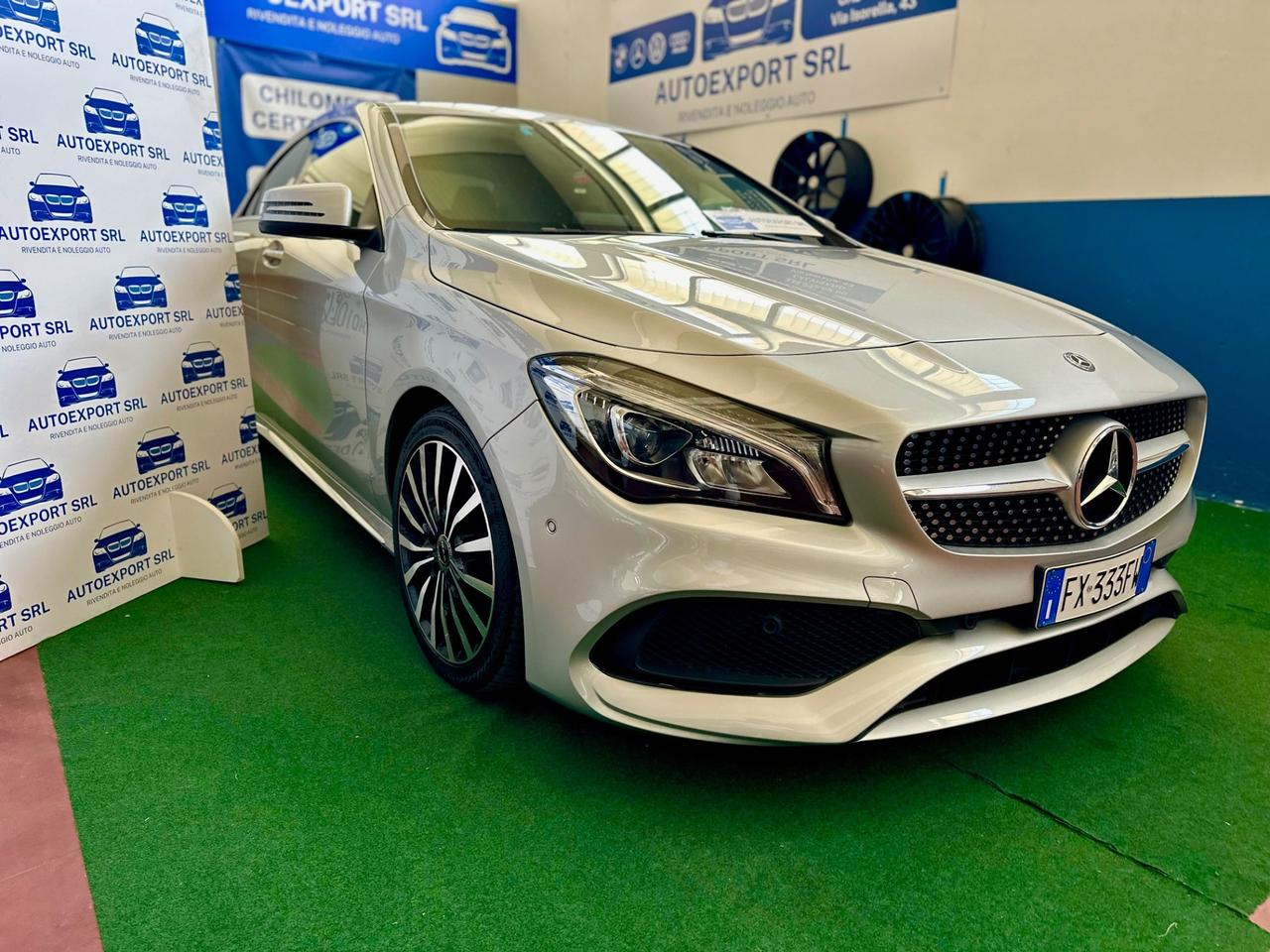 Mercedes-benz CLA 200 d Auto Premium/ 4 Matic