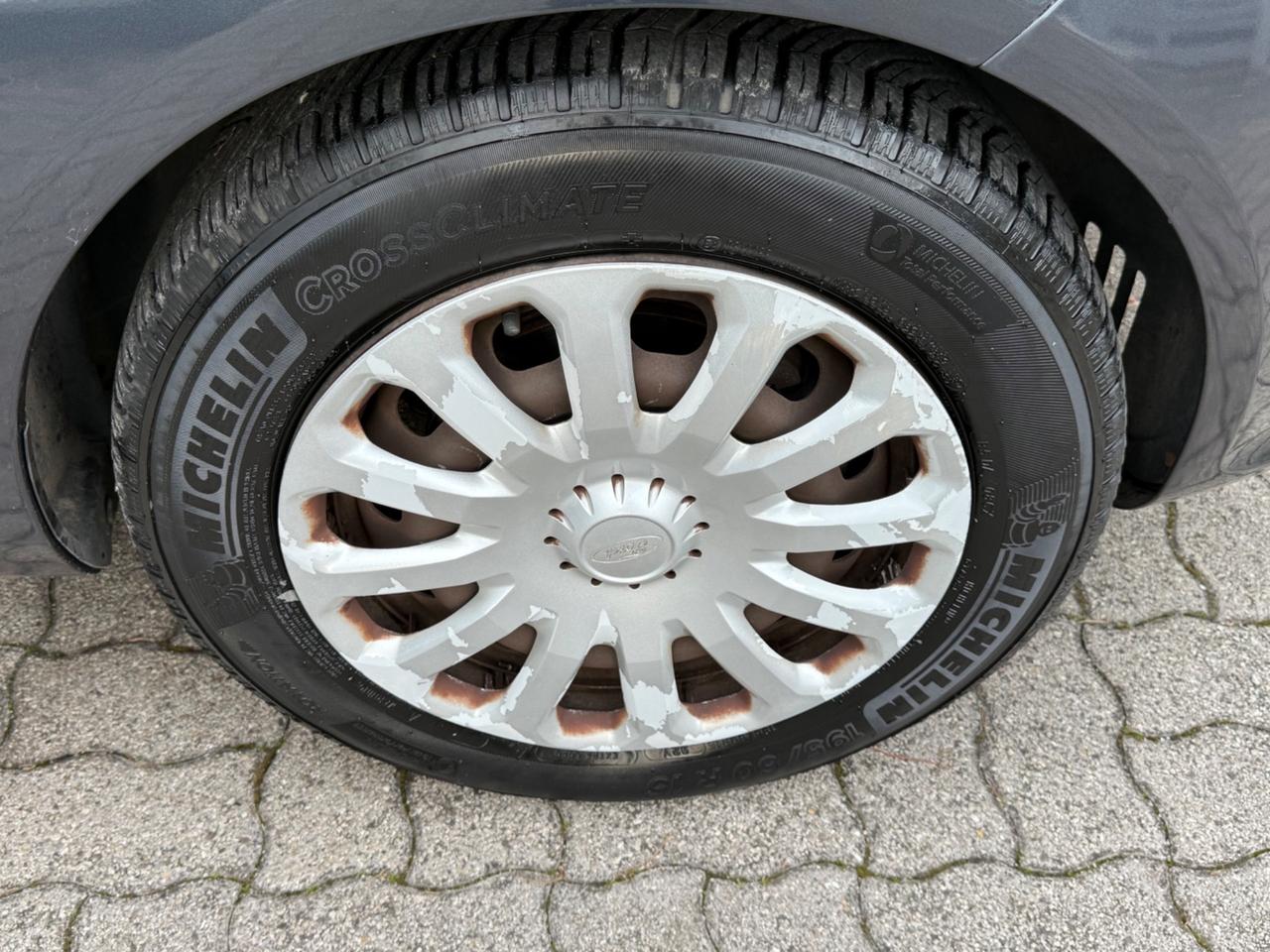 Ford Fiesta 1.4 3 porte Bz.- GPL