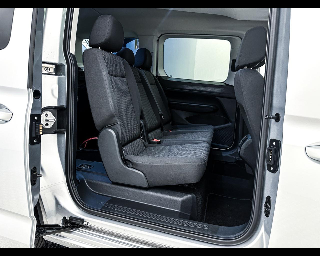 VOLKSWAGEN Caddy 5ª serie - Caddy 2.0 TDI 122 CV DSG Furgone Maxi