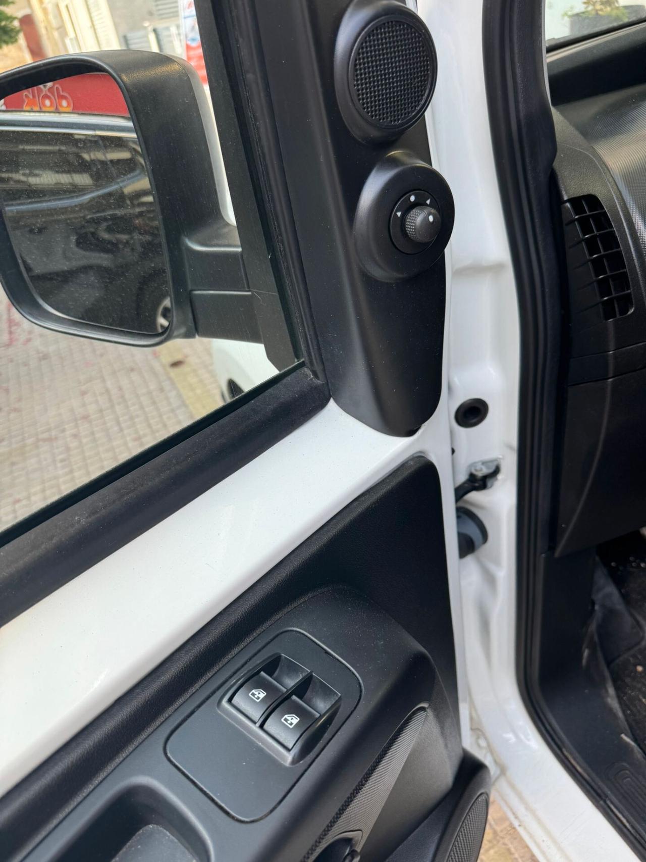 Fiat Fiorino 1.3 MJT 95CV Cargo SX