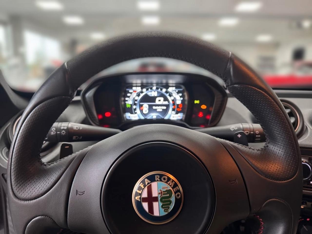 Alfa Romeo 4C 1750 TBi Launch Edition Nr. 295 *Akrapovic