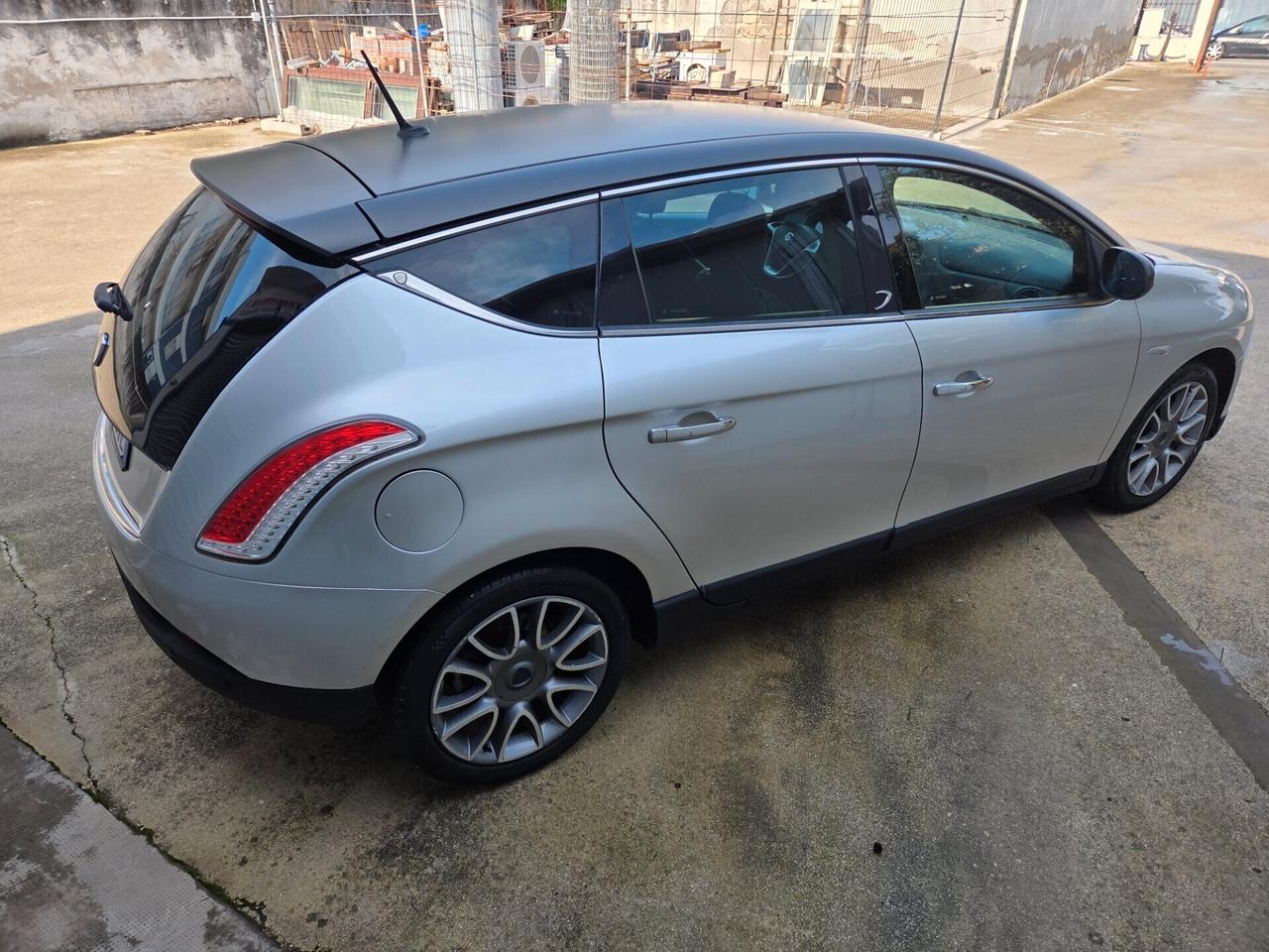 Lancia Delta 1.4 T-Jet 120 CV Platino Ecochic GPL