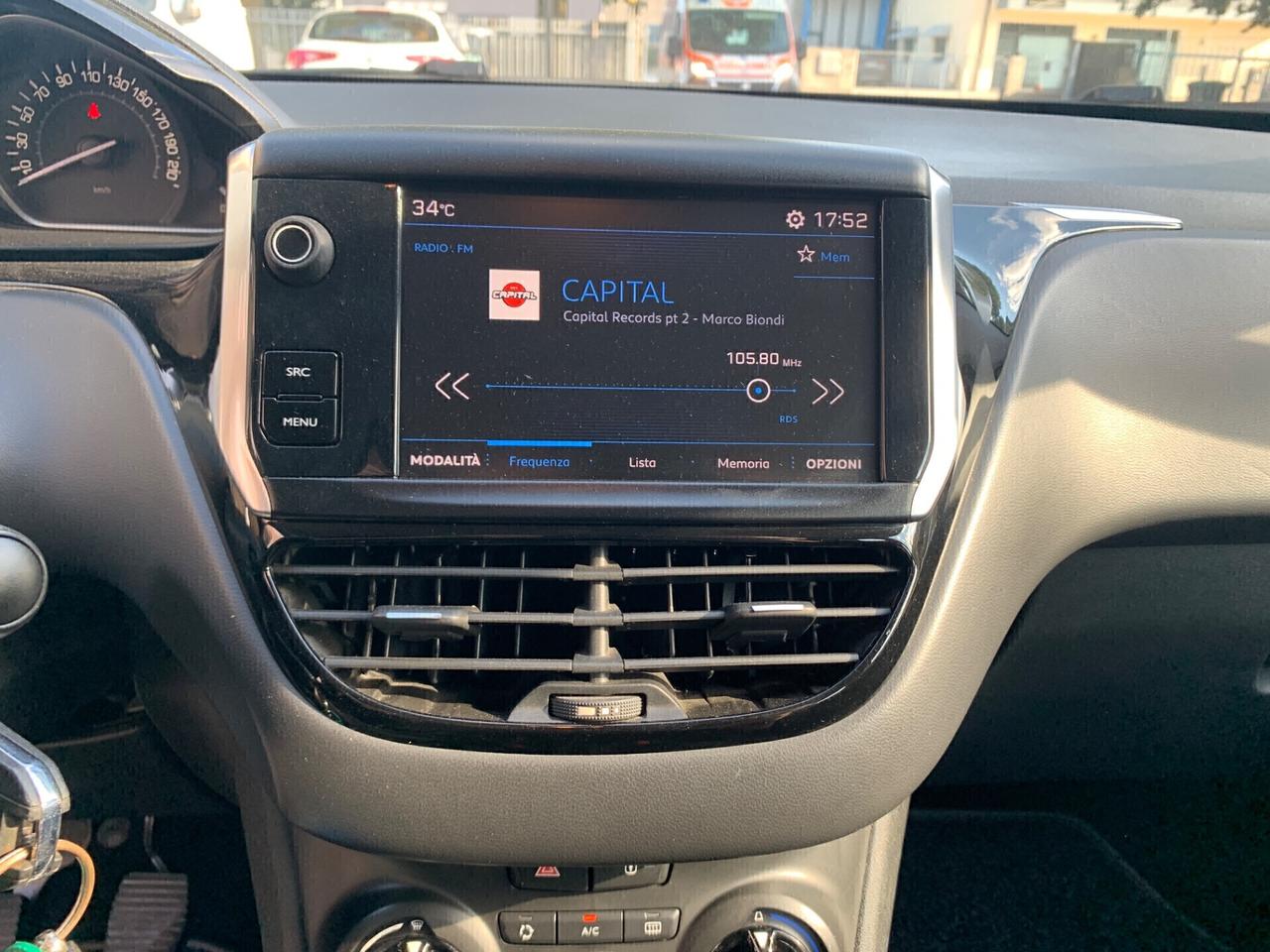 Peugeot 208 BlueHDi 75 5 porte