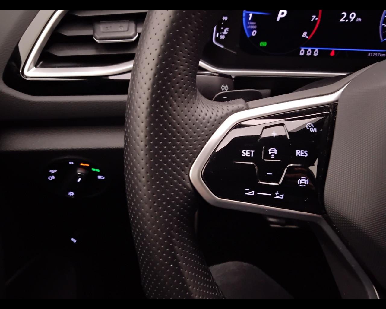 VOLKSWAGEN T-Roc I 2022 - T-Roc 1.5 tsi R-Line dsg