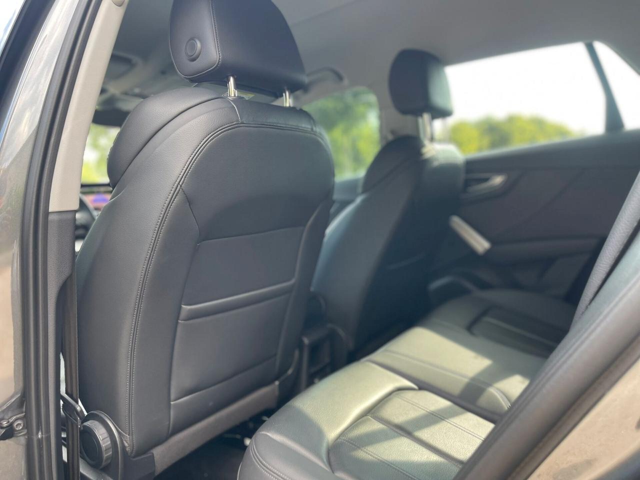 Audi Q2 40 TFSI quattro S tronic Identity Black