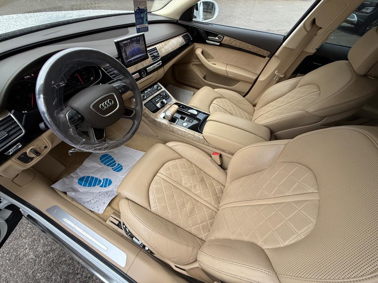 Audi A8 - 4.2 TDI V8 351 CV - quattro tiptronic
