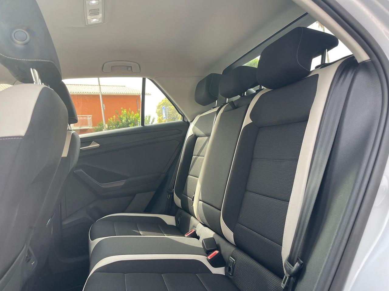Volkswagen T-Roc 2.0 TDI Advanced #12150