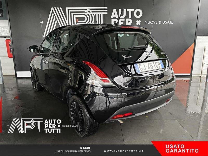 Lancia Ypsilon Ypsilon 1.0 firefly hybrid Silver s&s 70cv