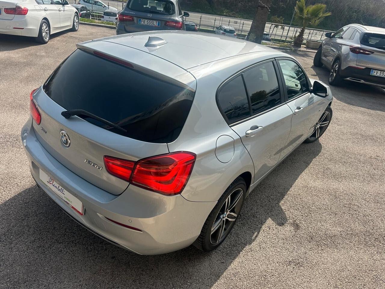 Bmw 120d xDrive 5P Urban AUTOM.