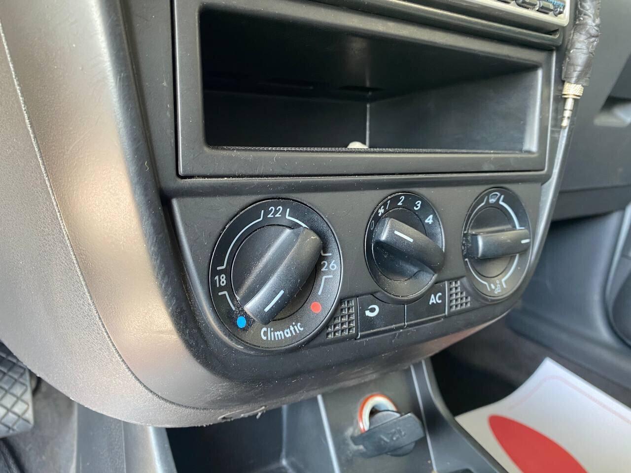 VOLKSWAGEN FOX - 1.2 | 60 CV