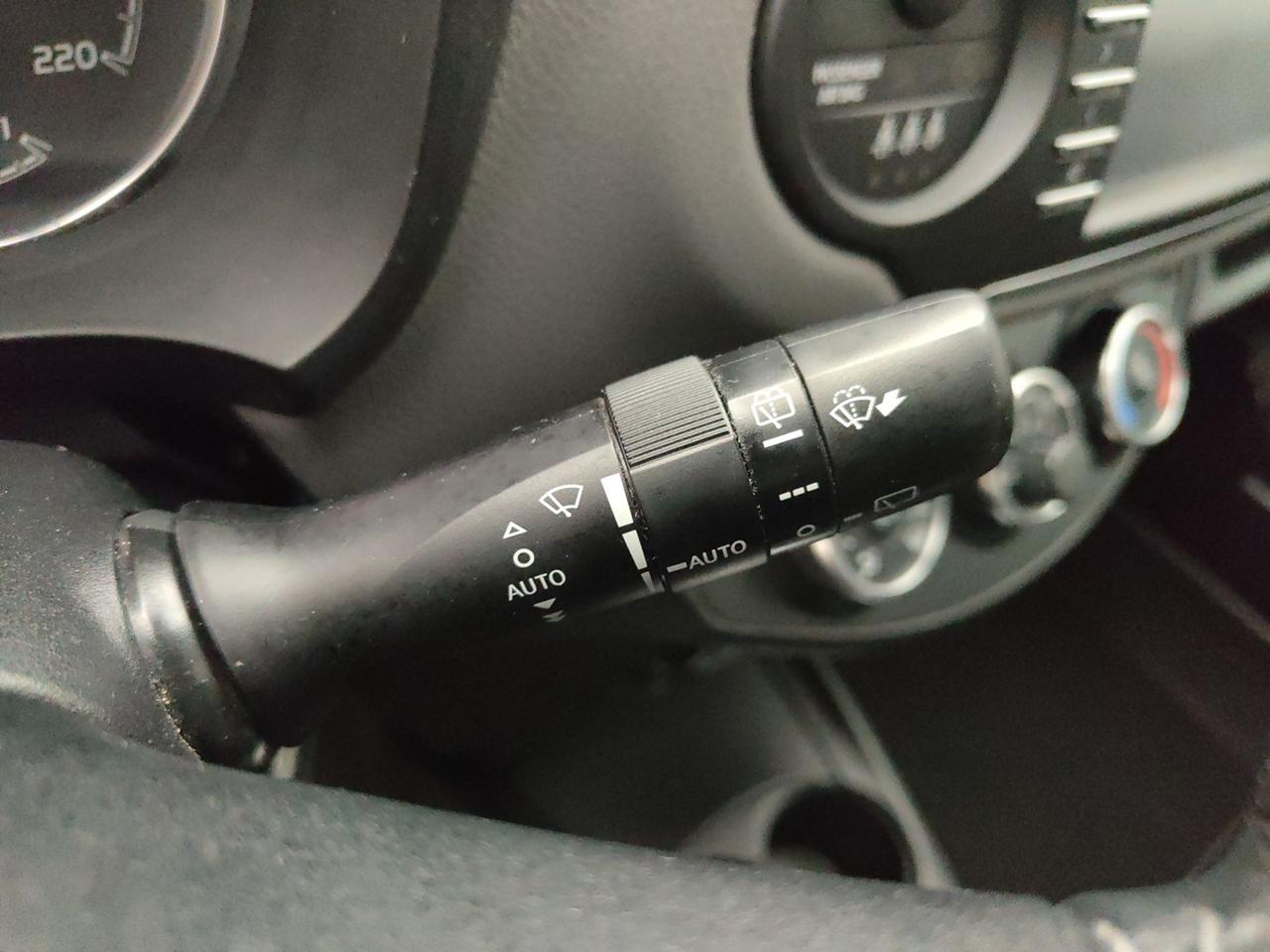 TOYOTA Yaris III 2017 1.0 69CV ACTIVE 5P