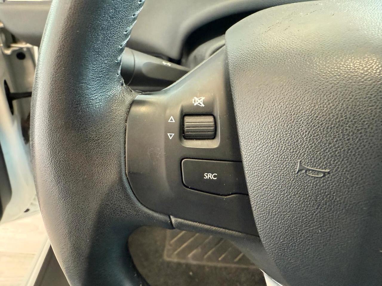 Peugeot 208 PureTech 82 5p. GPL Allure