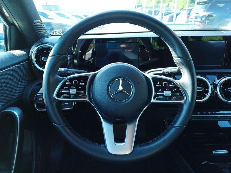 Mercedes-Benz Classe A A 180 d Sport auto