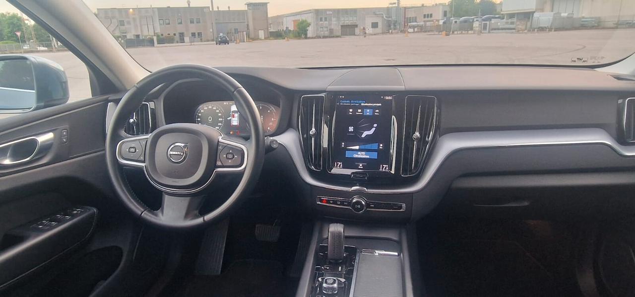Volvo XC60 AWD B4 Diesel/Ibrida