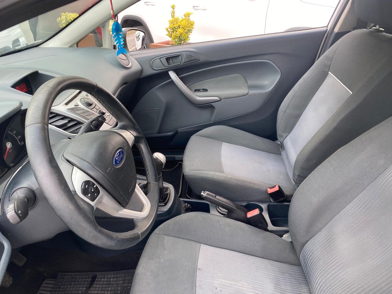 Ford Fiesta 1.4 TDCi 70CV 3 porte Titanium