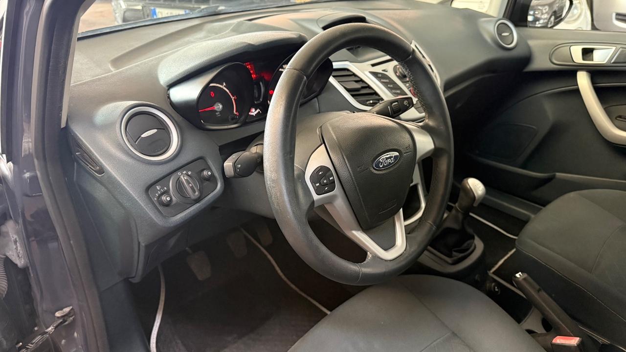 Ford Fiesta 1.4 TDCi 5p. Titanium