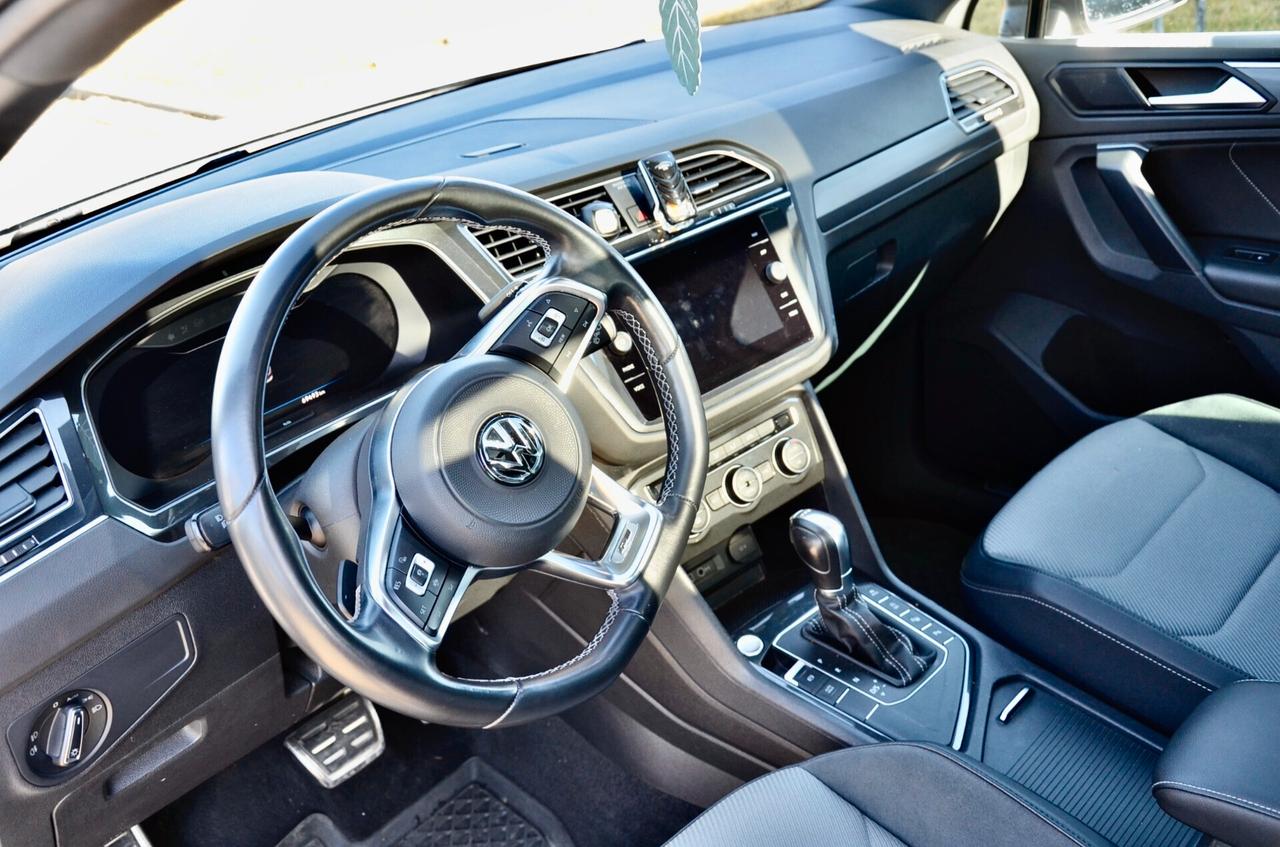 Volkswagen Tiguan 2.0 TDI 150cv DSG R-line INT EXT, SERVICE UFFICIALI, PERMUTE