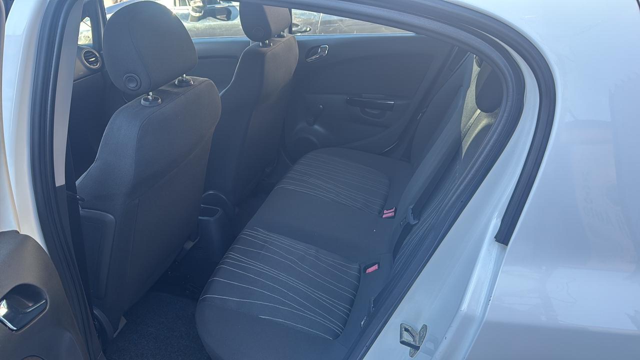 Opel Corsa 1.2 5 porte Cosmo
