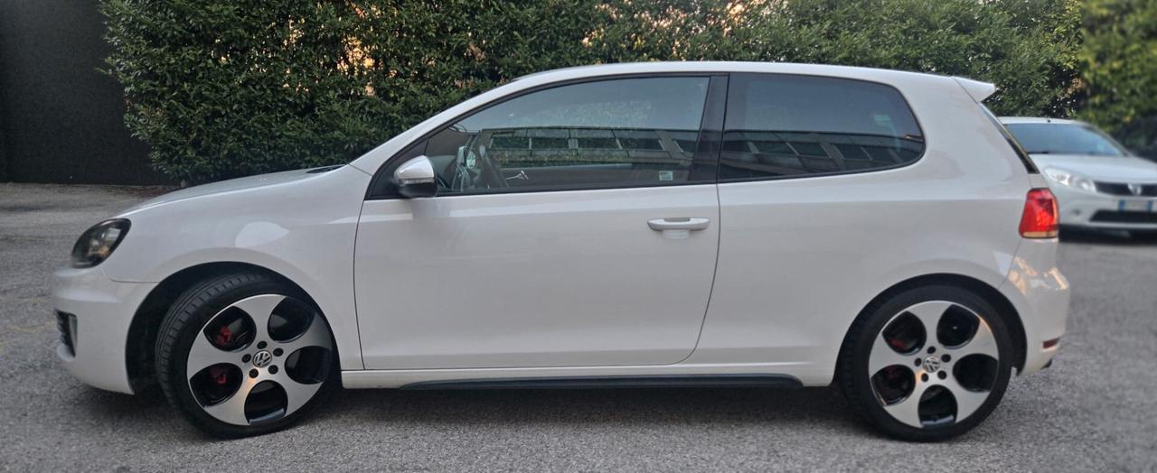 Volkswagen Golf 2.0 TSI 3p. GTI