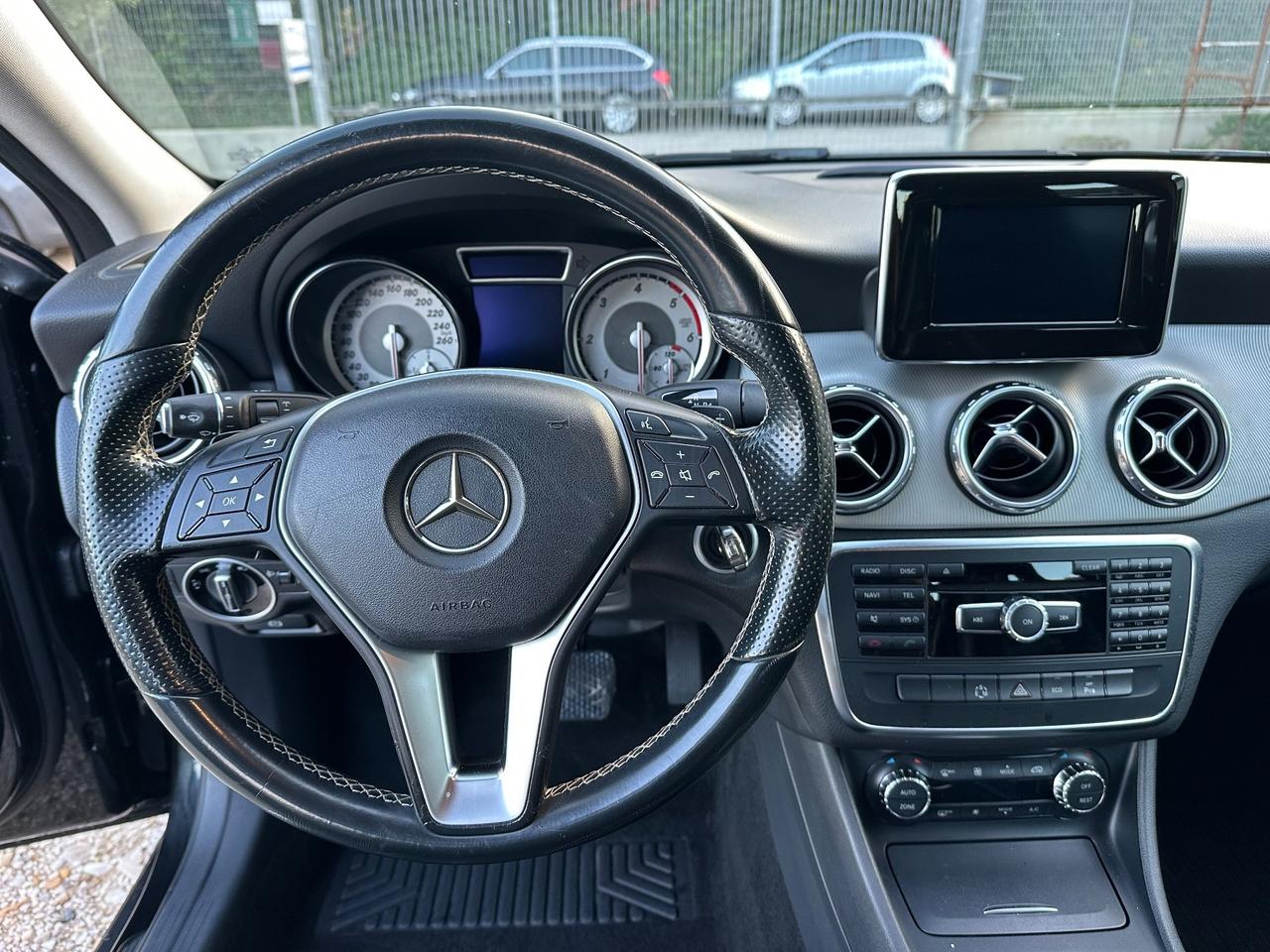 MERCEDES-BENZ GLA 200 CDI AUTOMATIC SPORT - EURO 6B