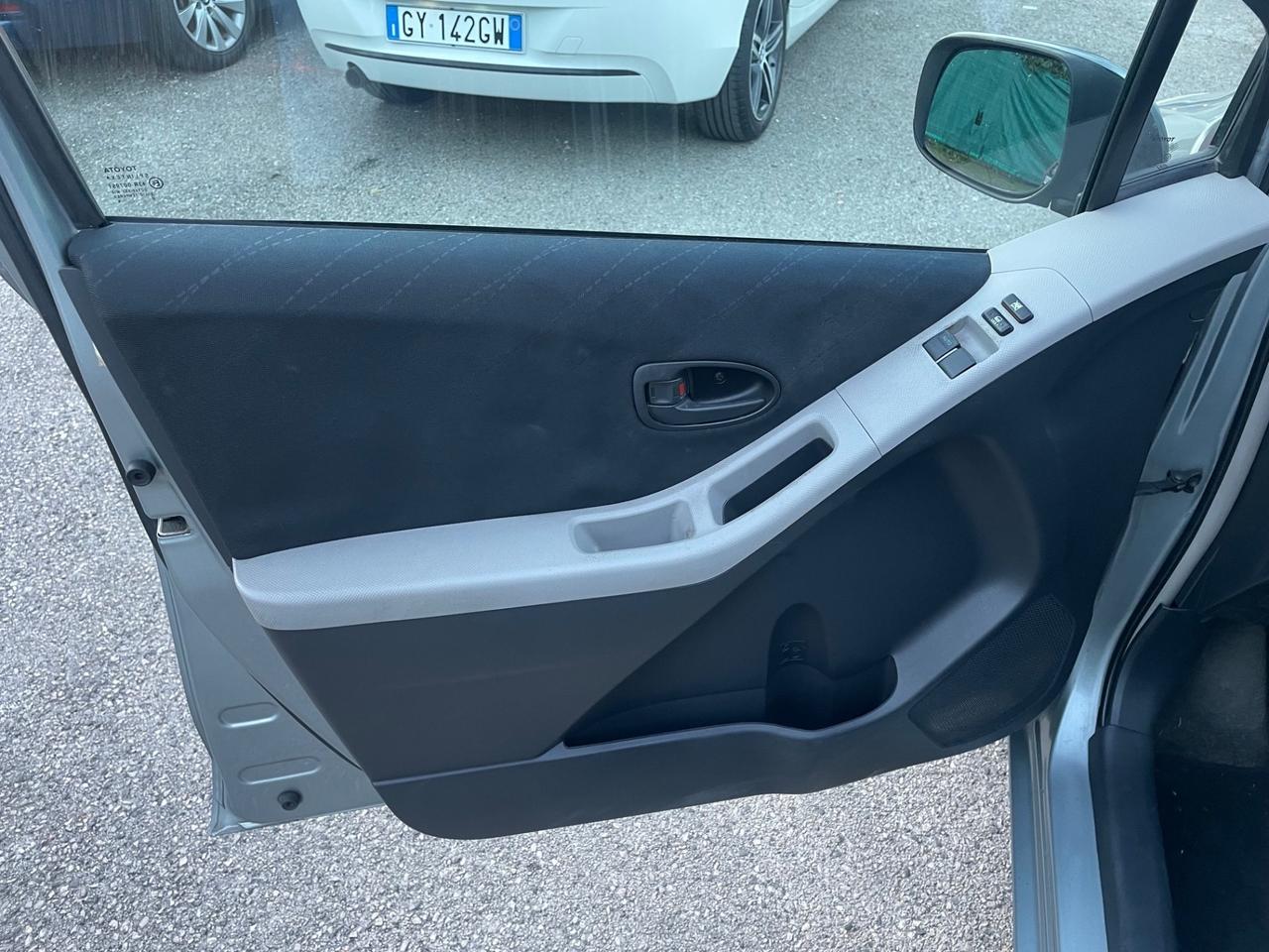 Toyota Yaris 1.3 Gpl