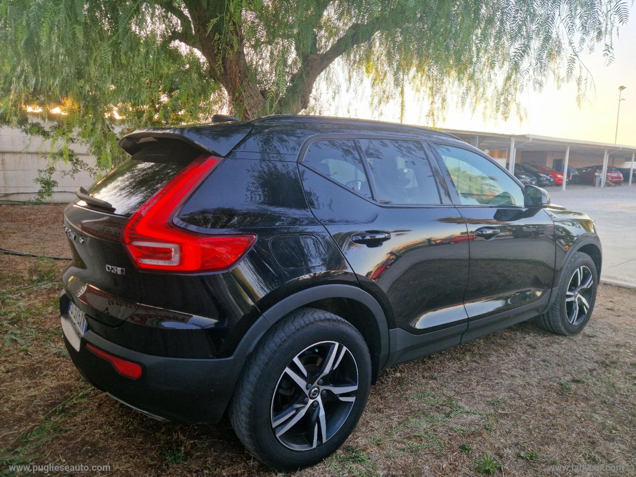 VOLVO XC40 D3 AWD Geartronic R-design