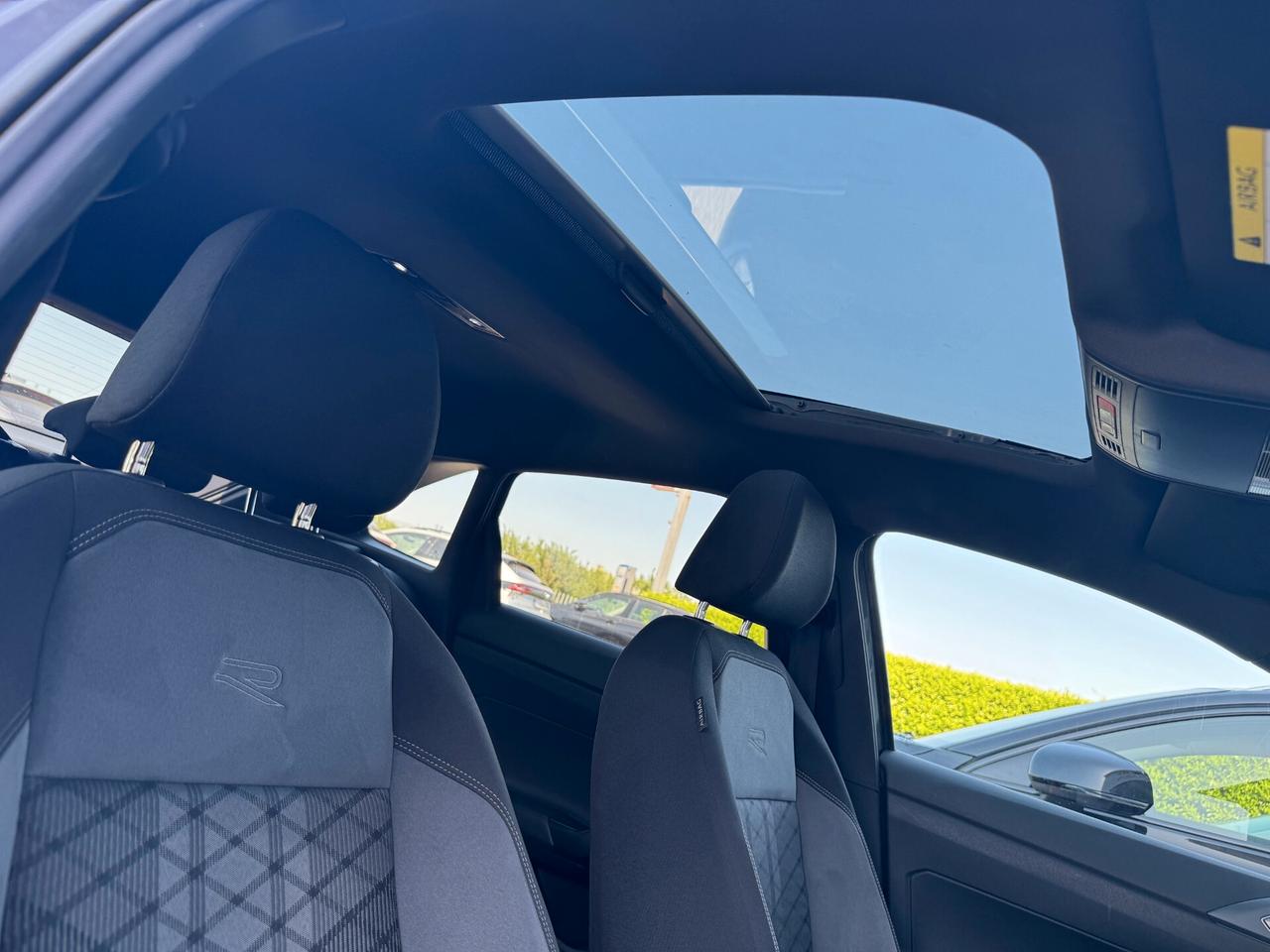 Volkswagen Taigo 1.0 tsi R-Line 110cv dsg