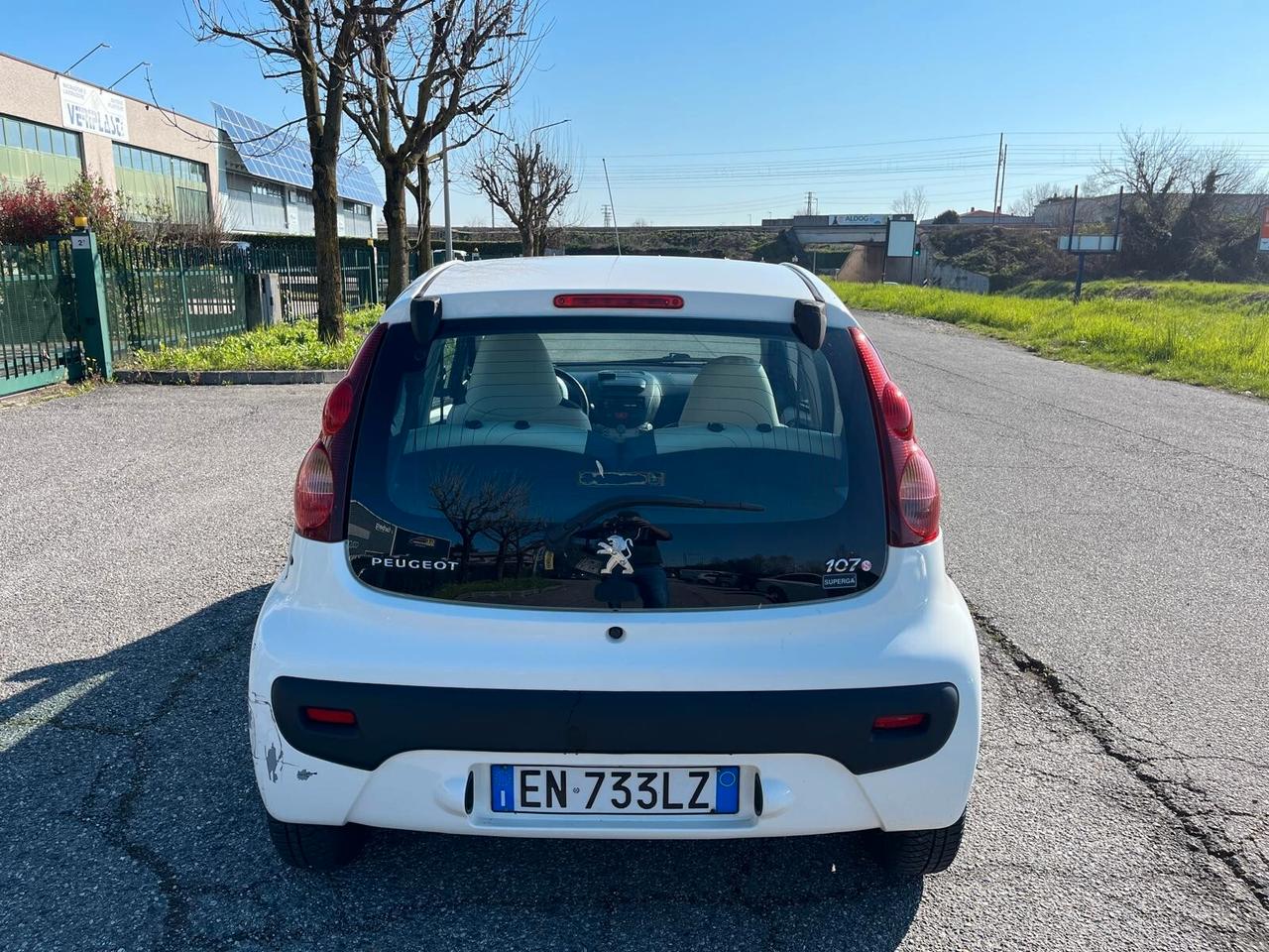 Peugeot 107 1.0 68CV 5p. Superga