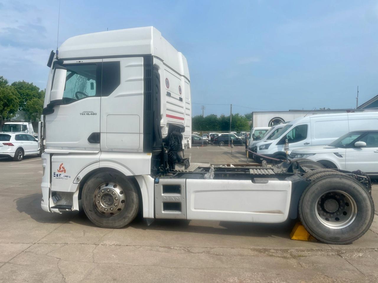 MAN TGX 18-480 EURO 6 *** VEICOLO SINISTRATO ***
