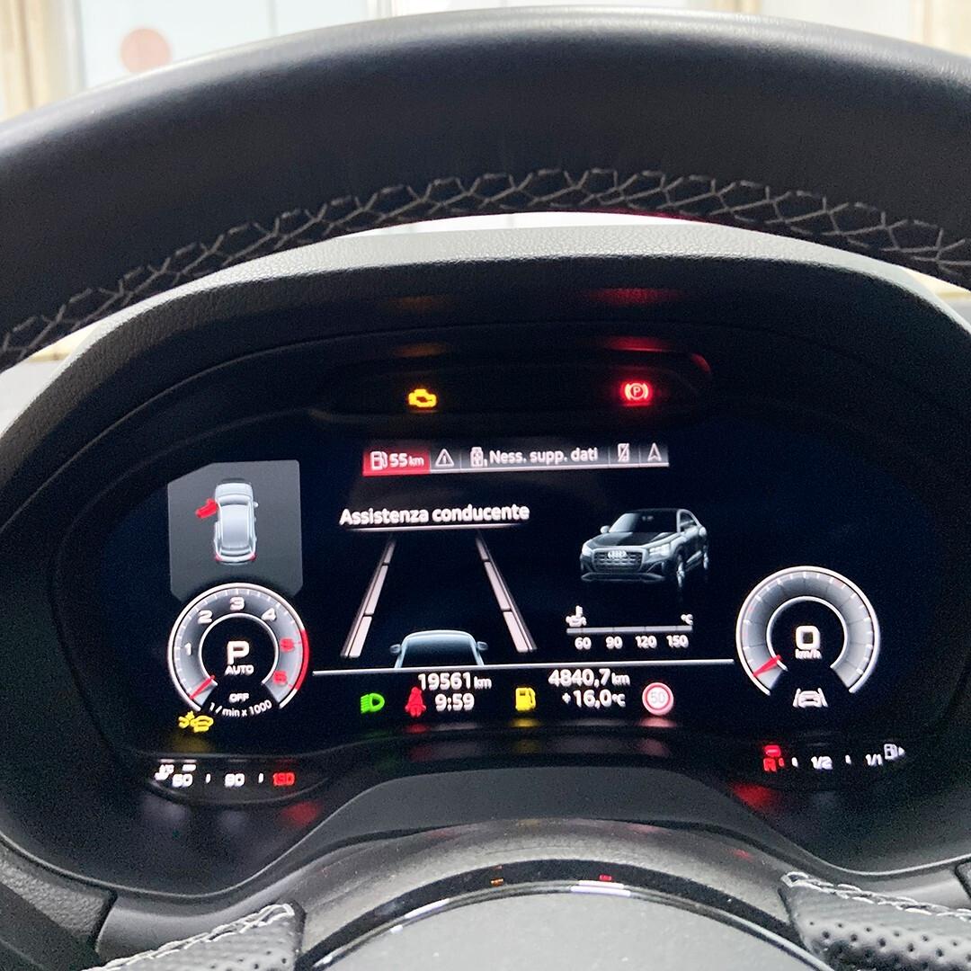 Audi Q2 35 TDI S tronic Identity Black