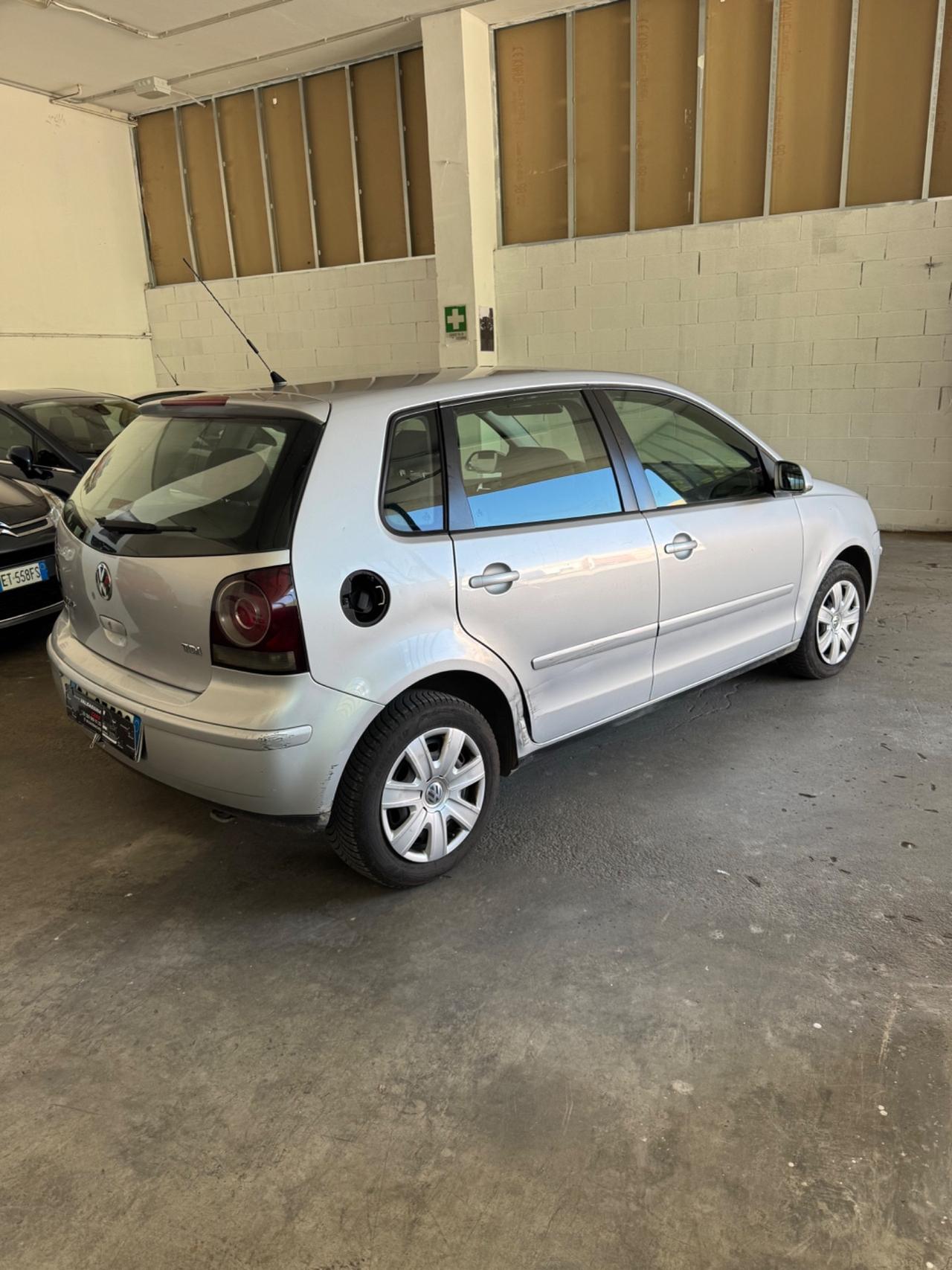 Volkswagen Polo 1.4/80CV TDI 5p. Sportline