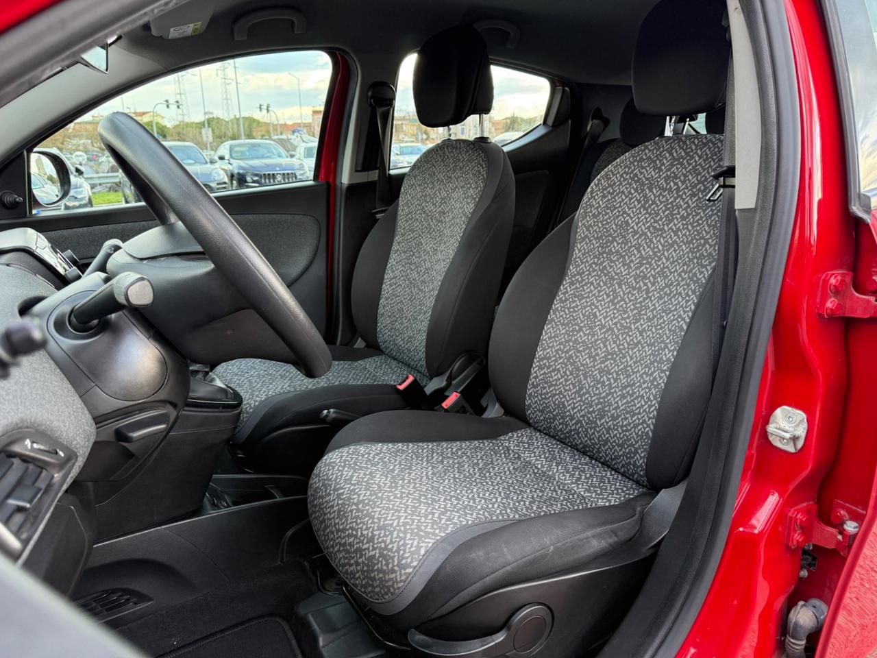 Lancia Ypsilon 1.0 FireFly 5 porte S&S Hybrid Ecochic Silver