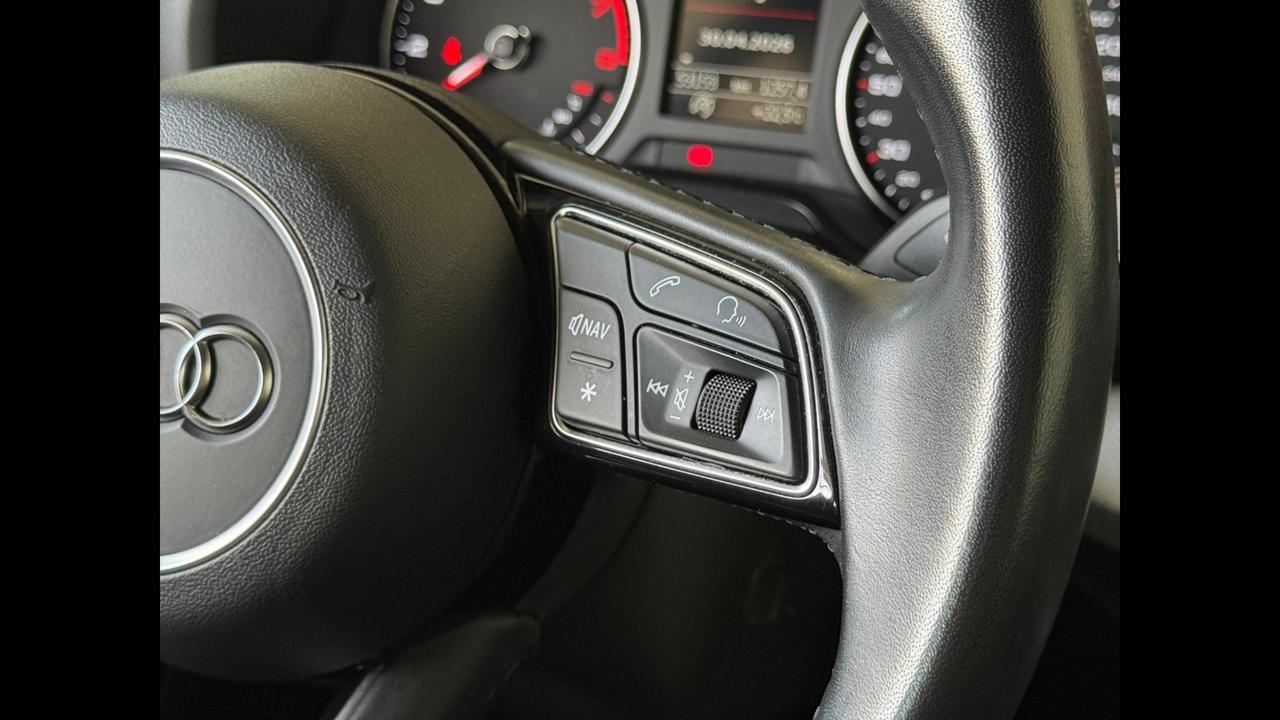 AUDI Q2 I 2021 - Q2 30 1.0 tfsi Admired
