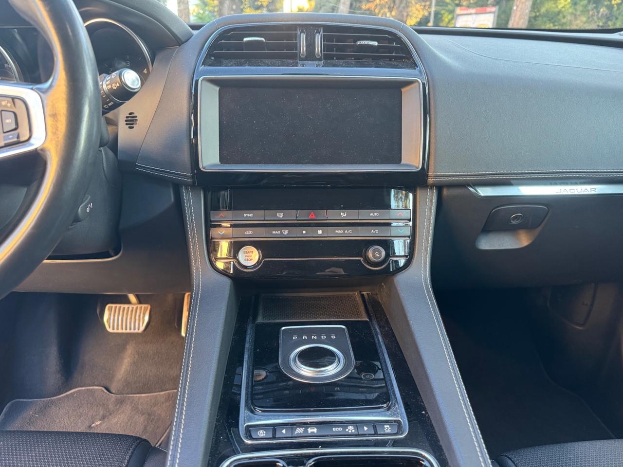 Jaguar F-Pace 2.0 D 180 CV AWD R-Sport garanzia 12 m