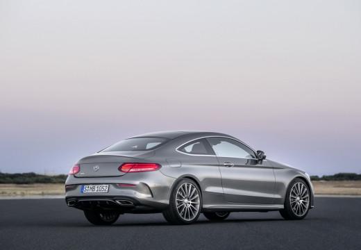 Mercedes-Benz Classe C-C205 2018 Coupe - C Coupe 220 d Premium Plus auto