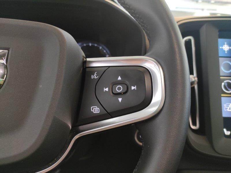 VOLVO XC40 (2017-->) - XC40 T2 automatico Essential