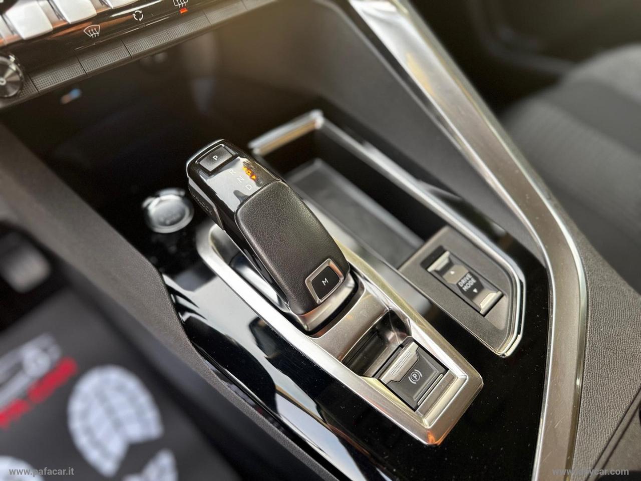 PEUGEOT 3008 BlueHDi 130 S&S EAT8 Allure