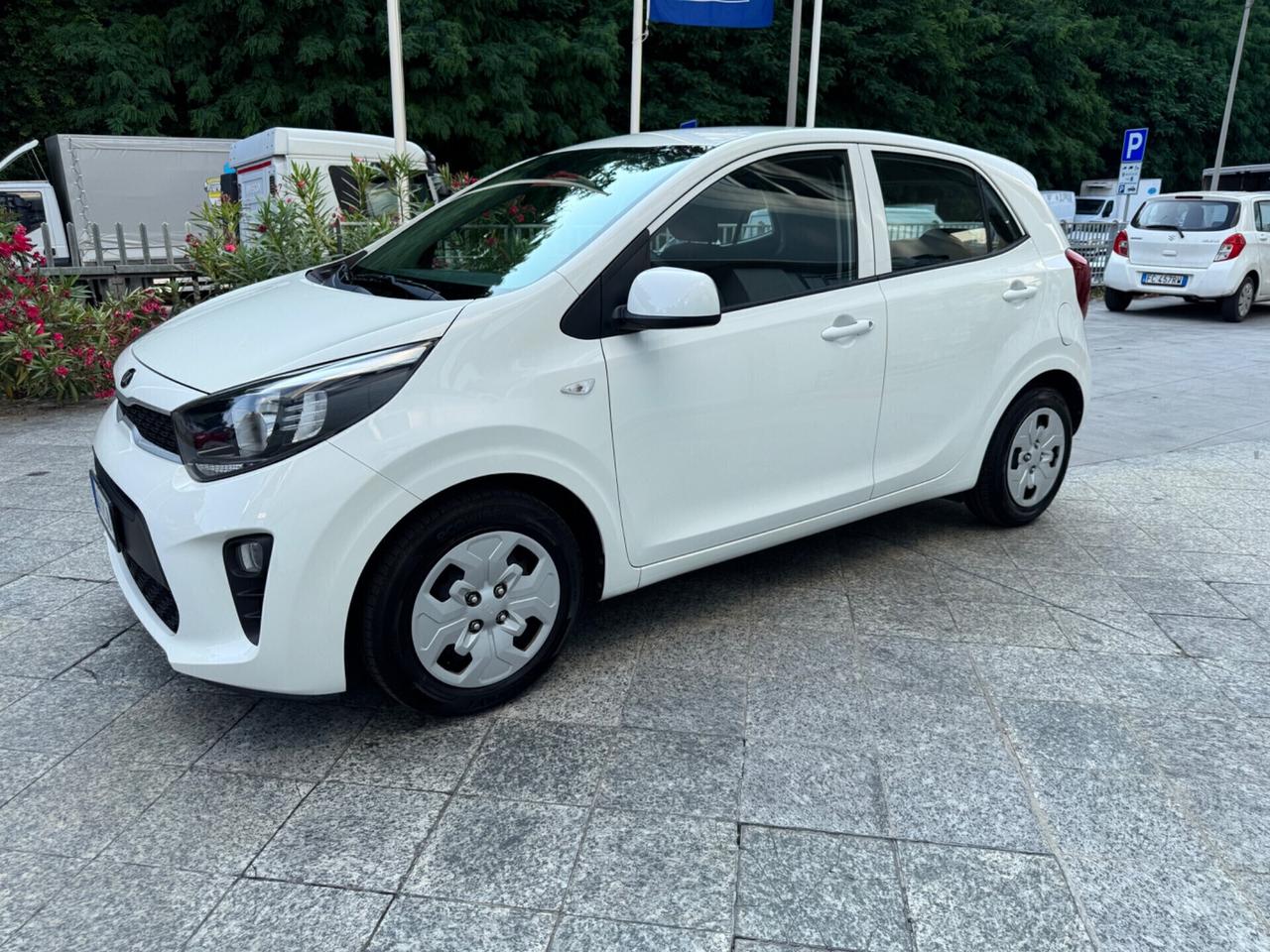KIA PICANTO 1.0 NEOPATENTATI