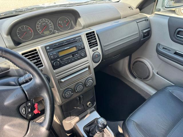 NISSAN X-Trail 2.2 dCi Elegance