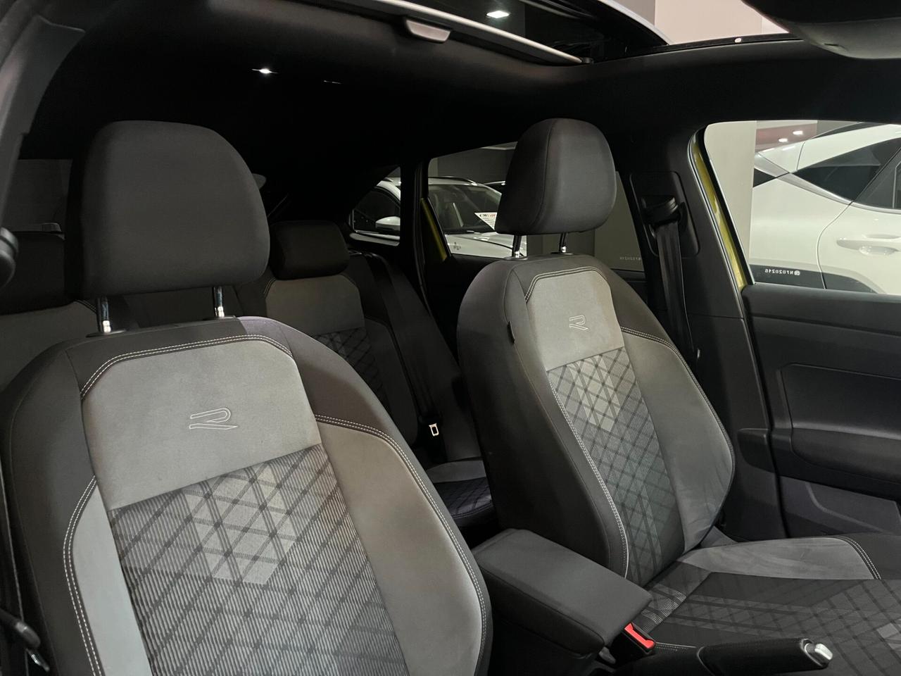 Volkswagen Taigo 1.0 TSI 110cv DSG Automatica R-Line ITALIANA Tetto