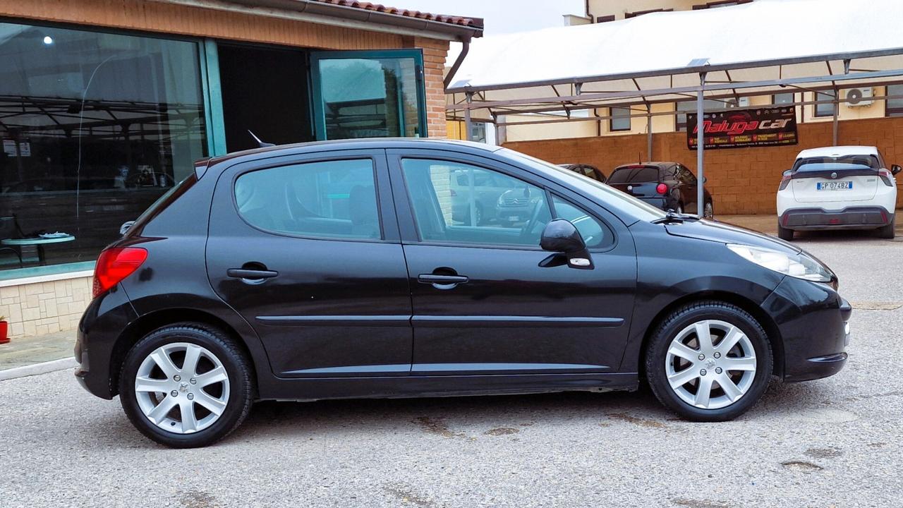 Peugeot 207 1.6 HDi 90CV 5p. XS